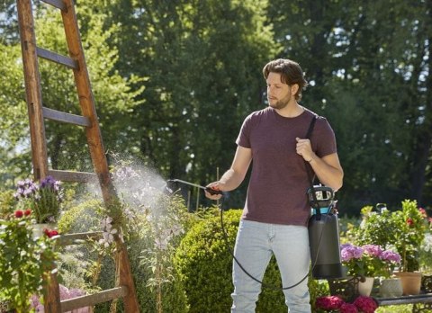 OPRYSKIWACZ CIŚNIENIOWY 5 L GARDENA