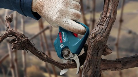 SEKATOR AKUMULATOROWY 12V 2*3.0AH BOSCH SEKATOR AKUMULATOROWY 12V 2*3.0AH BOSCH
