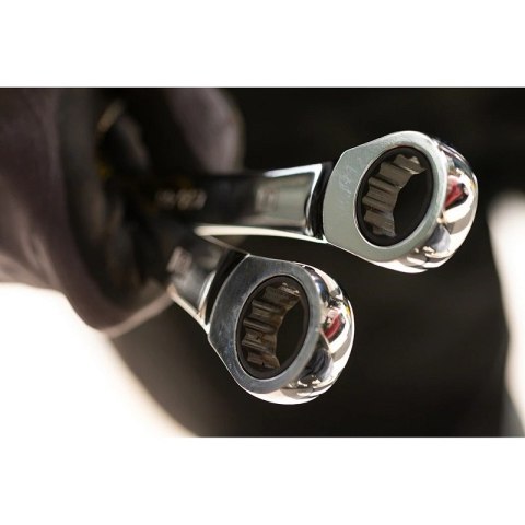 KLUCZ PŁASKO-OCZKOWY Z GRZECHOTKĄ 13 MM STANLEY KLUCZ PŁASKO-OCZKOWY Z GRZECHOTKĄ 13 MM STANLEY
