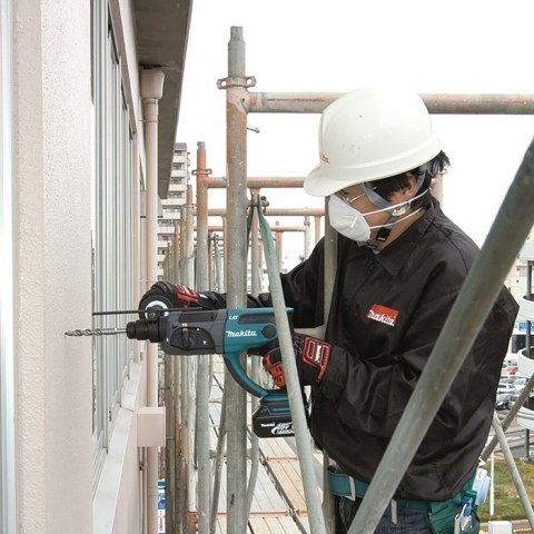 MŁOT UDAROWY OBROTOWY AKUMULATOROWY 18V 3*5.0AH MAKITA