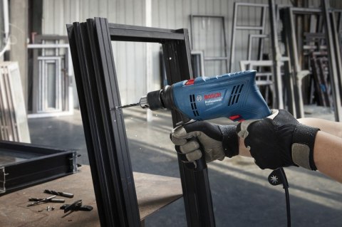 WIERTARKA UDAROWA GSB 600 + ACC BOSCH WIERTARKA UDAROWA GSB 600 + ACC BOSCH