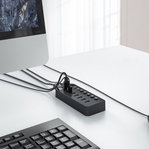 Hub CT2U3-7AB z włącznikami 7x USB-A - czarny Hub CT2U3-7AB z włącznikami 7x USB-A - czarny