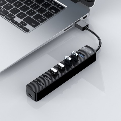 Hub rozdzielacz TWU32-4A USB-A - USB-A USB-C 5V/3A - czarny Hub rozdzielacz TWU32-4A USB-A - USB-A USB-C 5V/3A - czarny