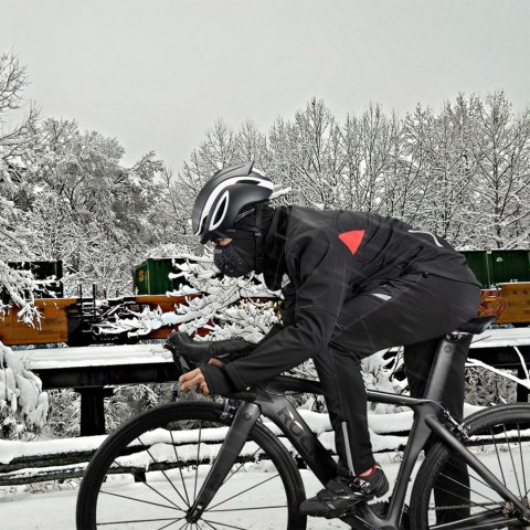 Kurtka sportowa wiatroszczelna rowerowa kolarska do -10C rozmiar L - czarna Kurtka sportowa wiatroszczelna rowerowa kolarska do -10C rozmiar L - czarna