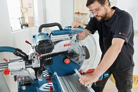 PILARKA UKOSOWA, UKOŚNICA GCM 12 SDE 1800W 305MM BOSCH PILARKA UKOSOWA, UKOŚNICA GCM 12 SDE 1800W 305MM BOSCH