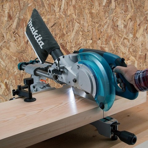 UKOŚNICA 216MM 1400W Z LAMPĄ I WSKAŹ. LASEROWYM MAKITA UKOŚNICA 216MM 1400W Z LAMPĄ I WSKAŹ. LASEROWYM MAKITA